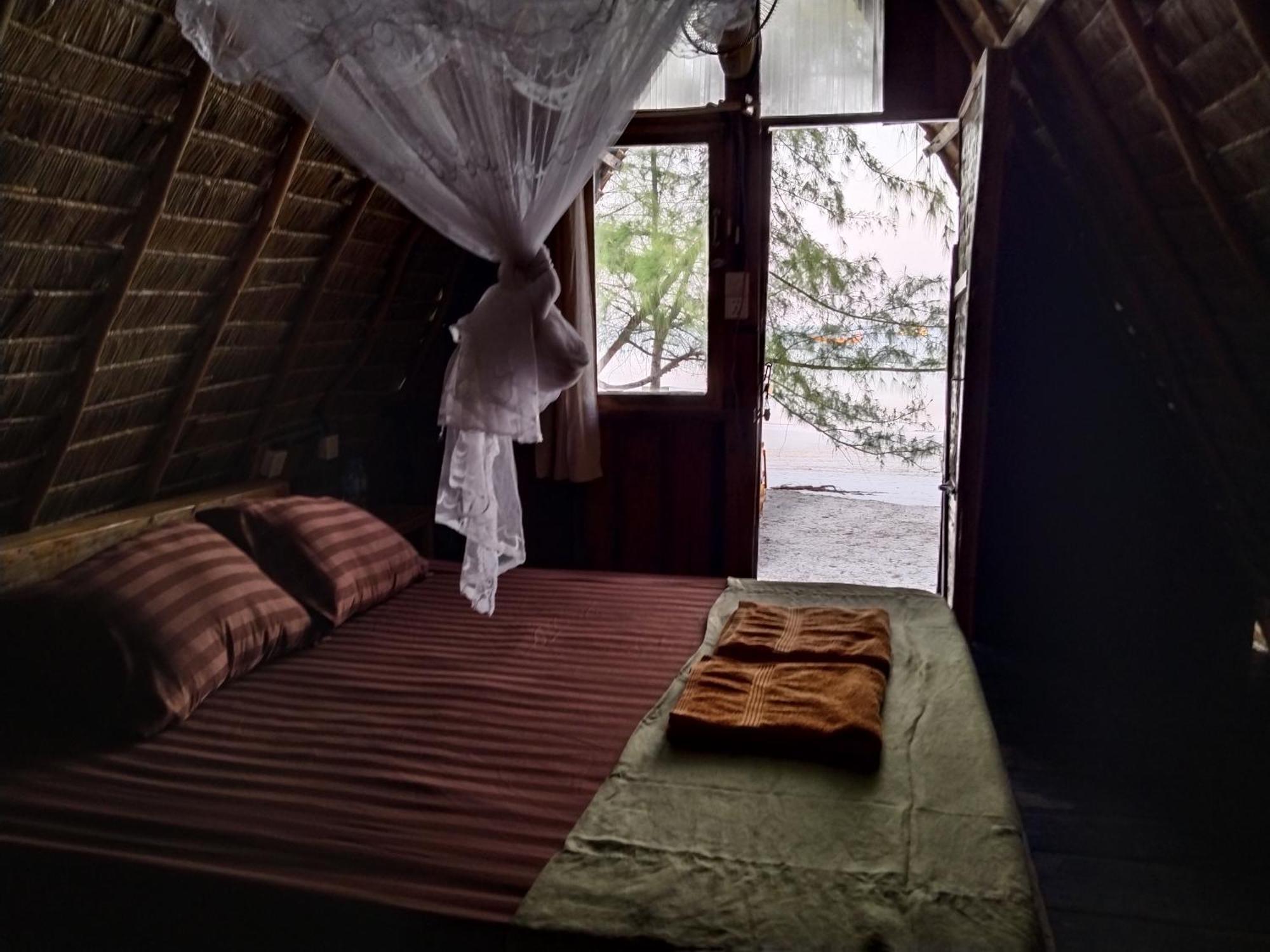 Green Blue Beach Hostel Koh Rong Sanloem Exterior photo