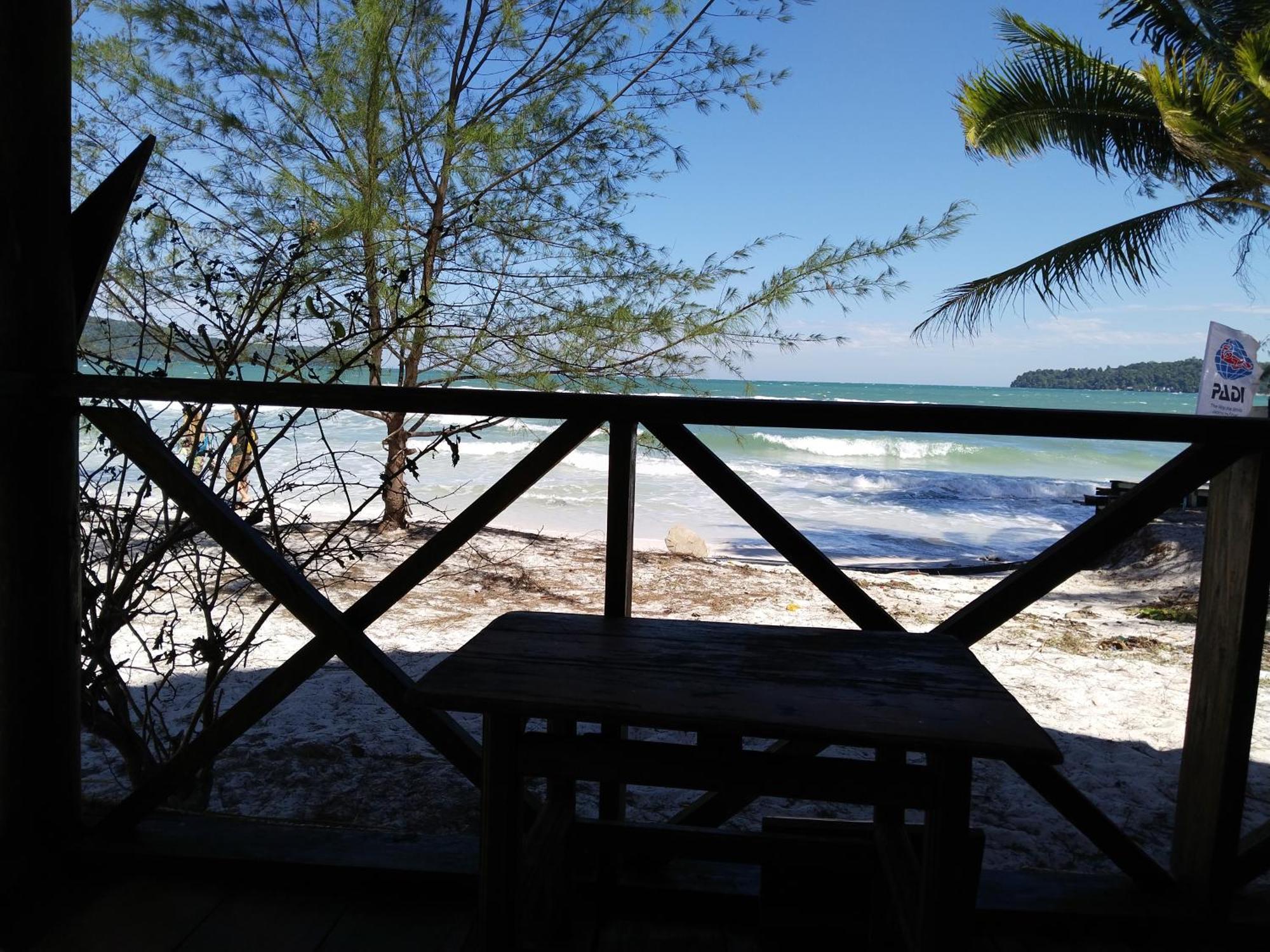 Green Blue Beach Hostel Koh Rong Sanloem Exterior photo